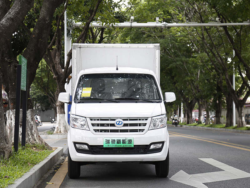 瑞驰EC31厢式车+平板车
